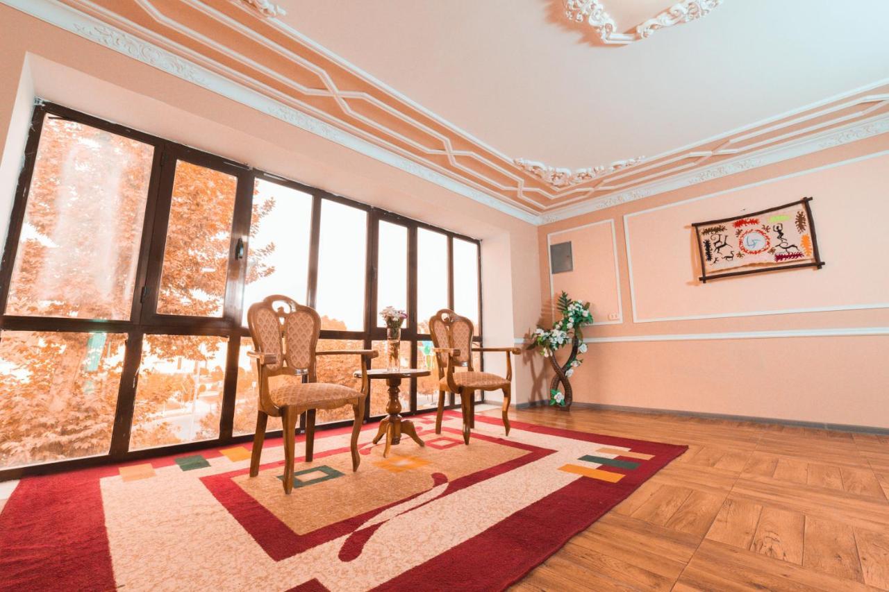 Reikartz Qo‘qon Exteriér fotografie
